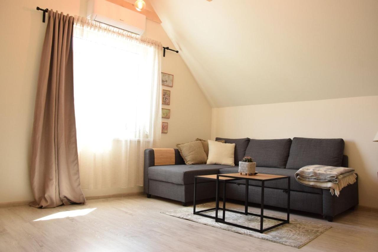 A&J Apartments Klaipeda Luaran gambar